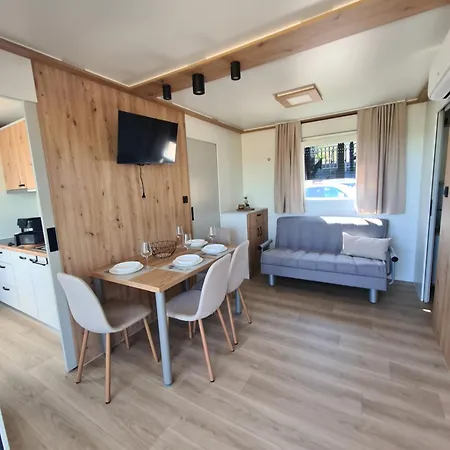 Mobilhome Nico - With Pool Privlaka (Zadar)